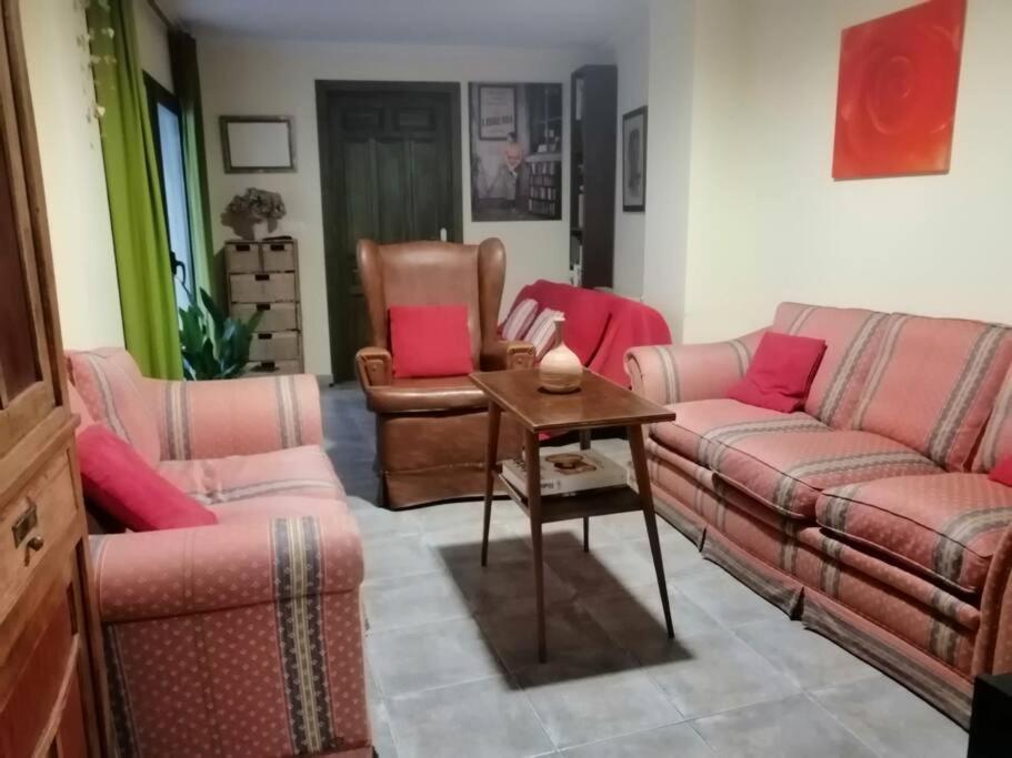 Loft En Planta Baja En Ciudad Rodrigoアパートメント エクステリア 写真